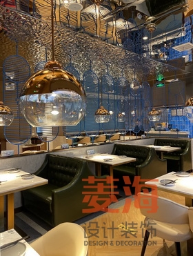 干鍋牛蛙店大堂裝潢